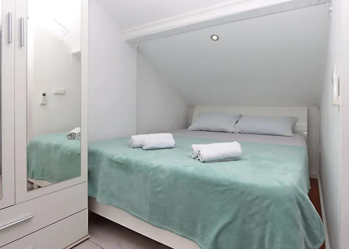 Appartement By The Sea - 19981 Novi Vinodolski