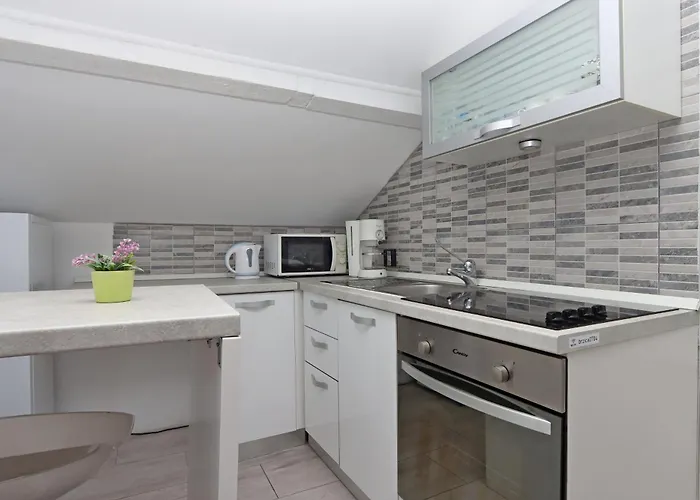 Appartement By The Sea - 19981 Novi Vinodolski